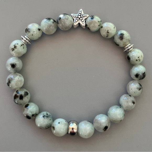 Kiwi Jasper Handcrafted Bead Bracelet - Picture 4 of 4